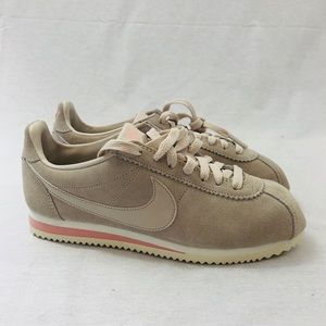 Classic Cortez Suede Women’s Size 8 New